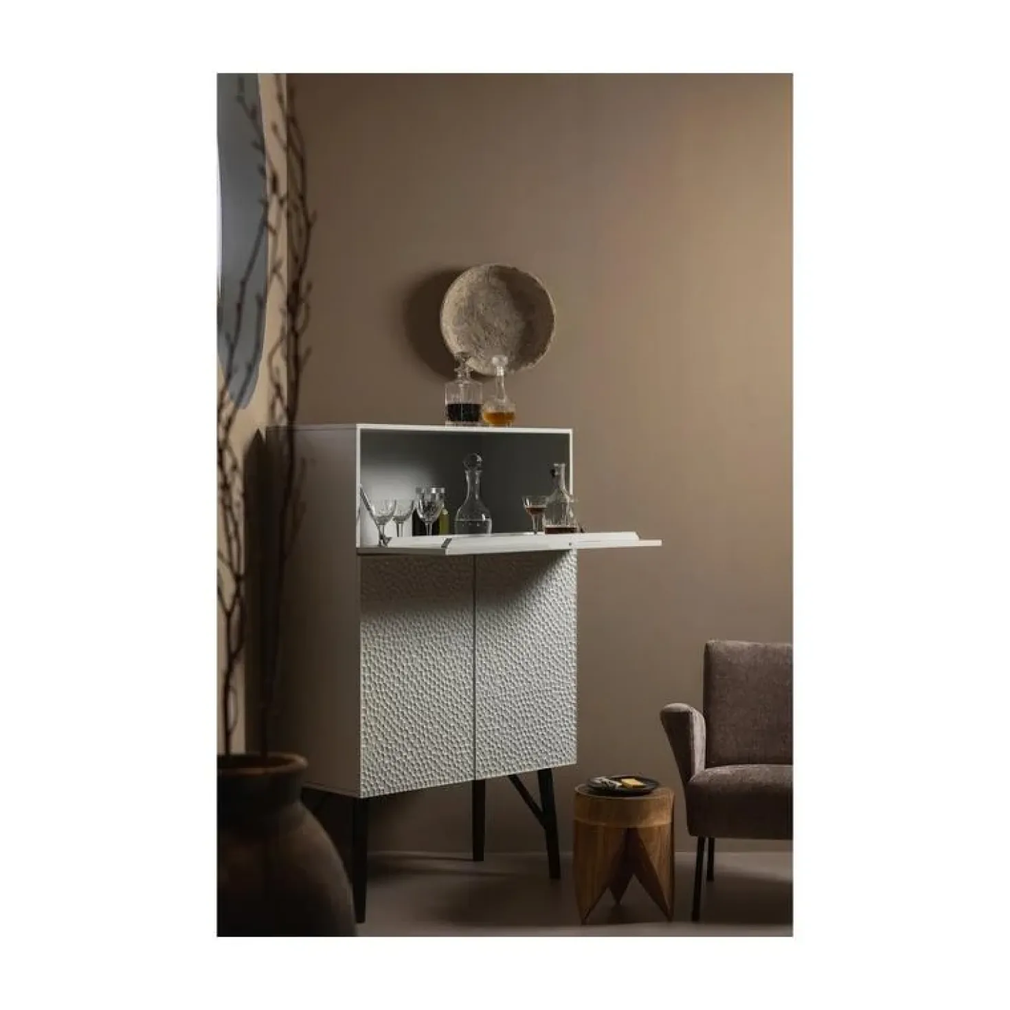 Carved Organic Drankkast mangohout grijs 90cm