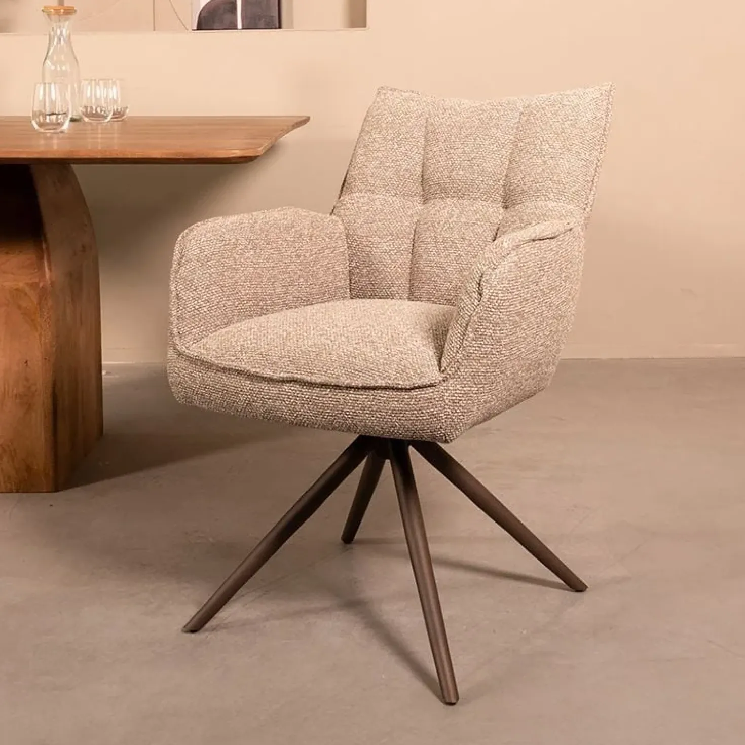 Eetkamerstoel Amalfi Mushoom Boucle met Brons poot