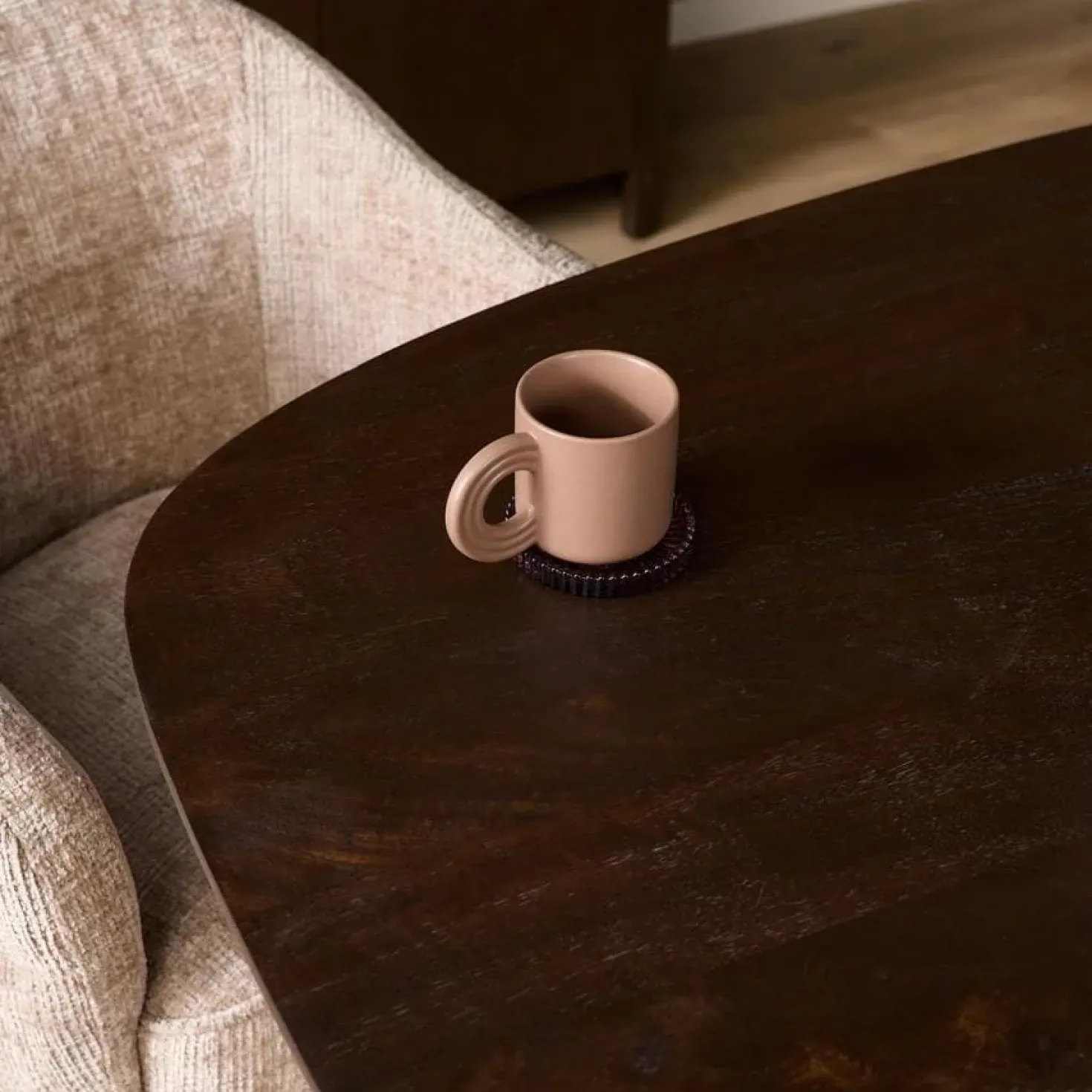 Eettafel Martin Deens ovaal Walnoot Zand poot 160cm