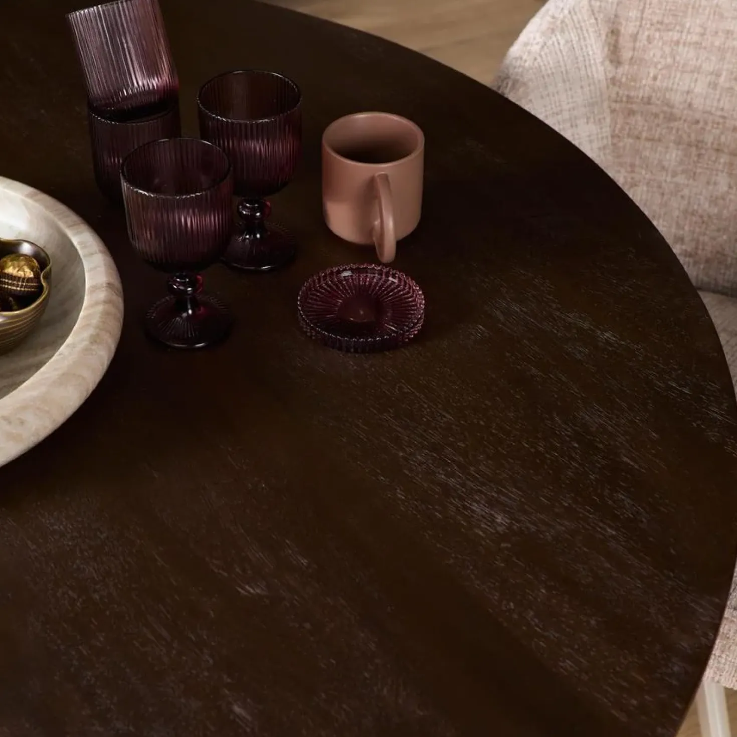 Eettafel Martin rond Walnoot Zand poot 110cm