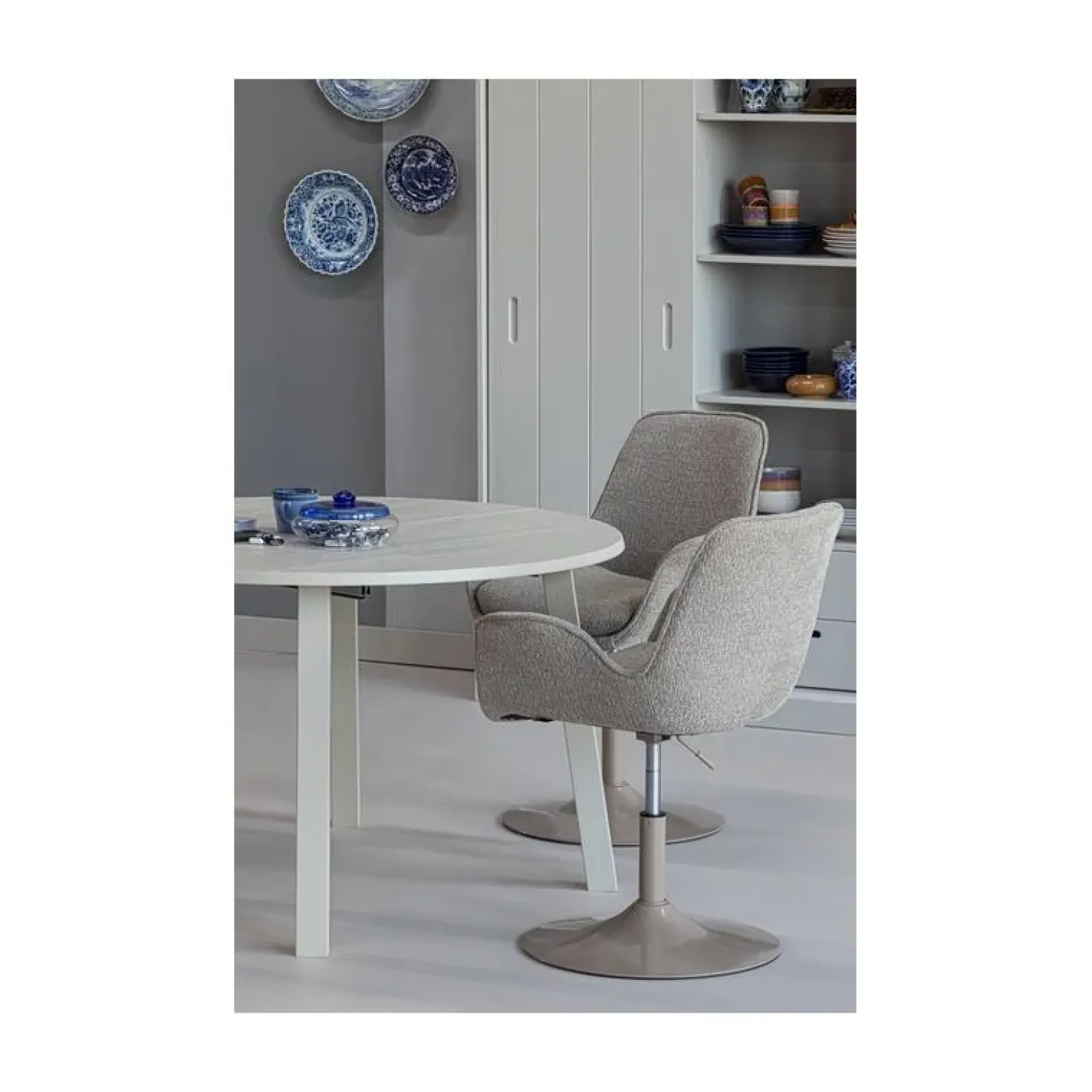 Janne Uitschuifbare eettafel rond eiken dakargrau 120/160/200cm