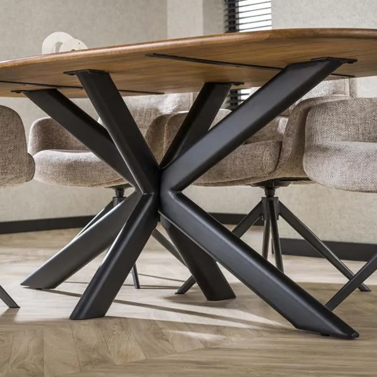 Kevin Eettafel deens ovaal Mangohout 215cm