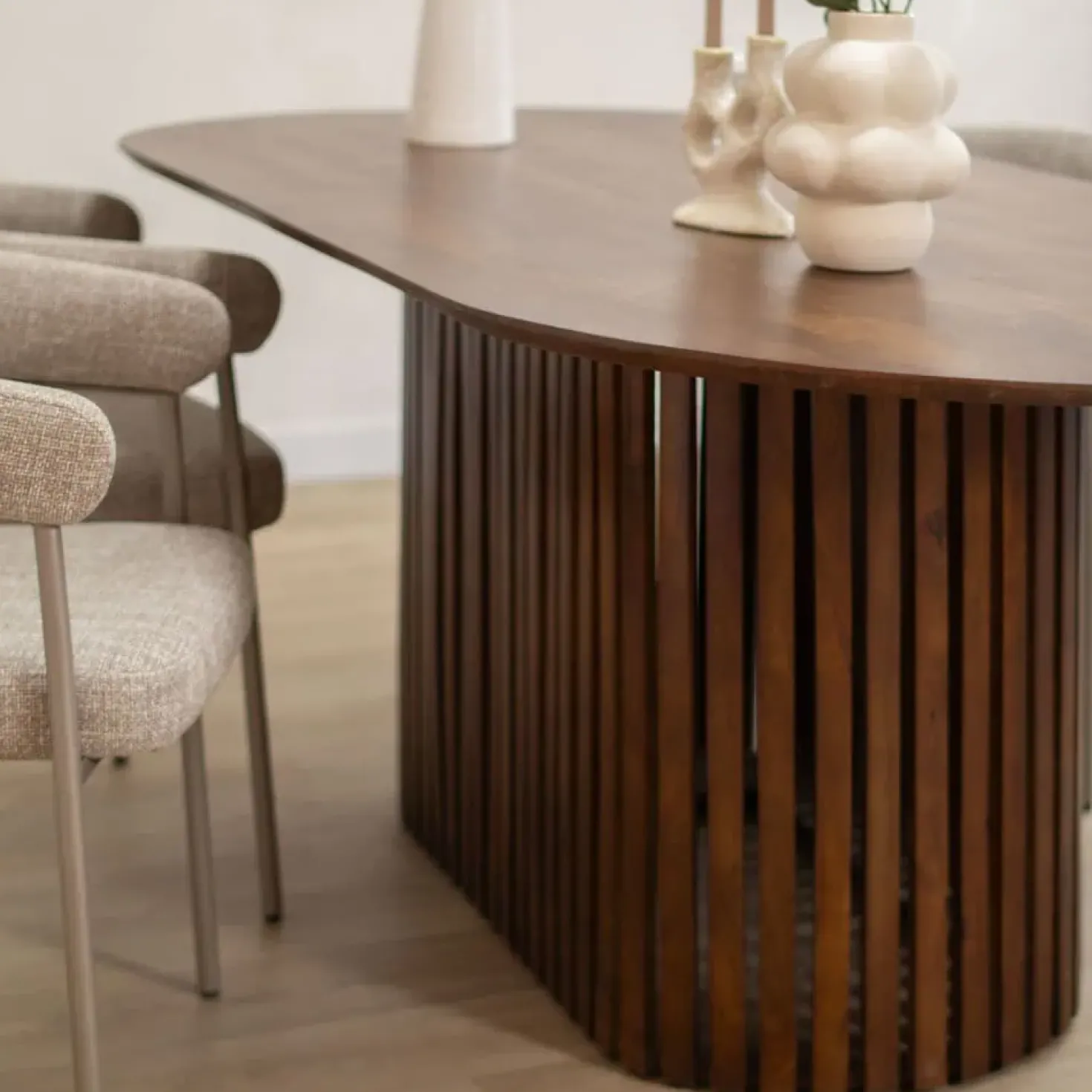 Linea Eettafel bruin Deens Ovaal 200cm