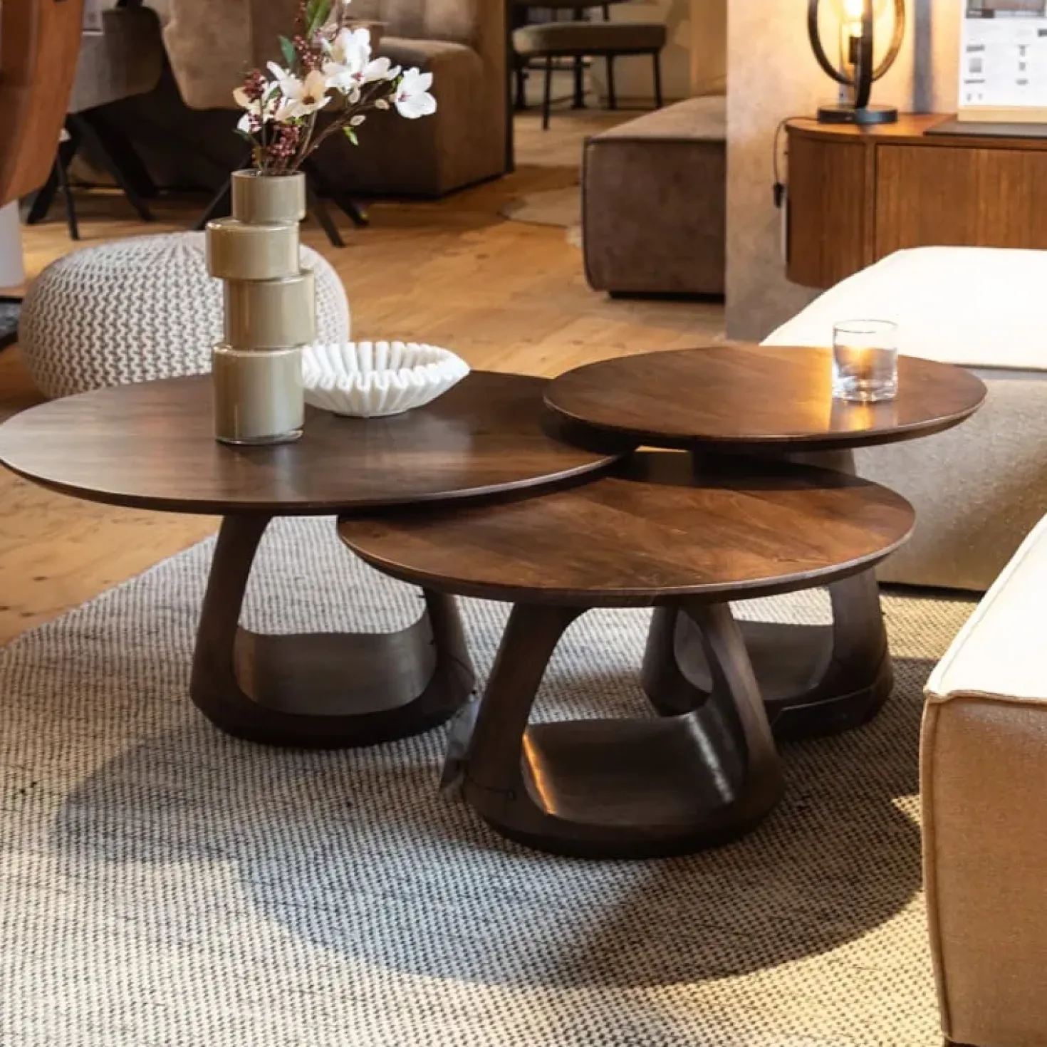 Mike Salontafel rond Walnoot Medium 70cm