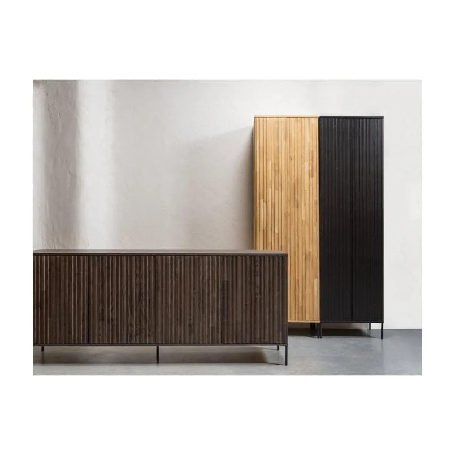 New Gravure Hoge kast met lade grenen zwart 60 cm