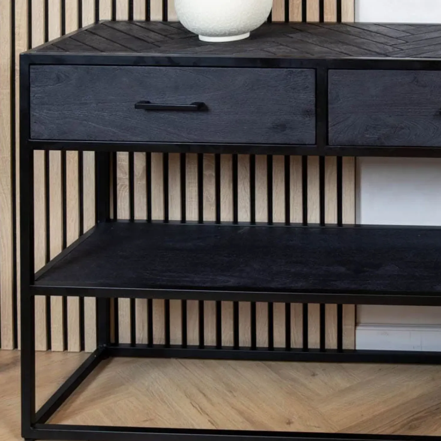 Scandi sidetable mangohout 2-lades 120cm zwart visgraat