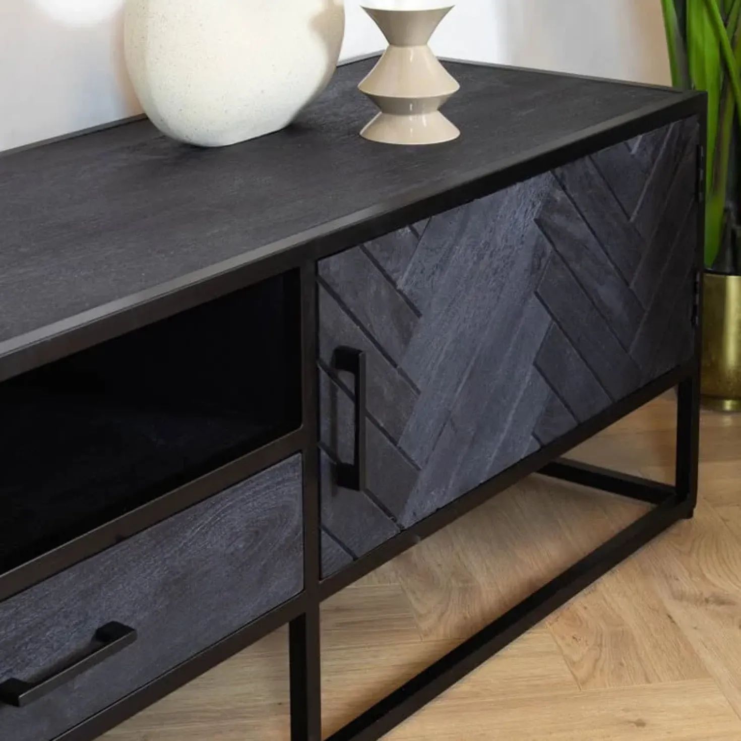 Scandi tv meubel industrieel mangohout visgraat zwart 165cm