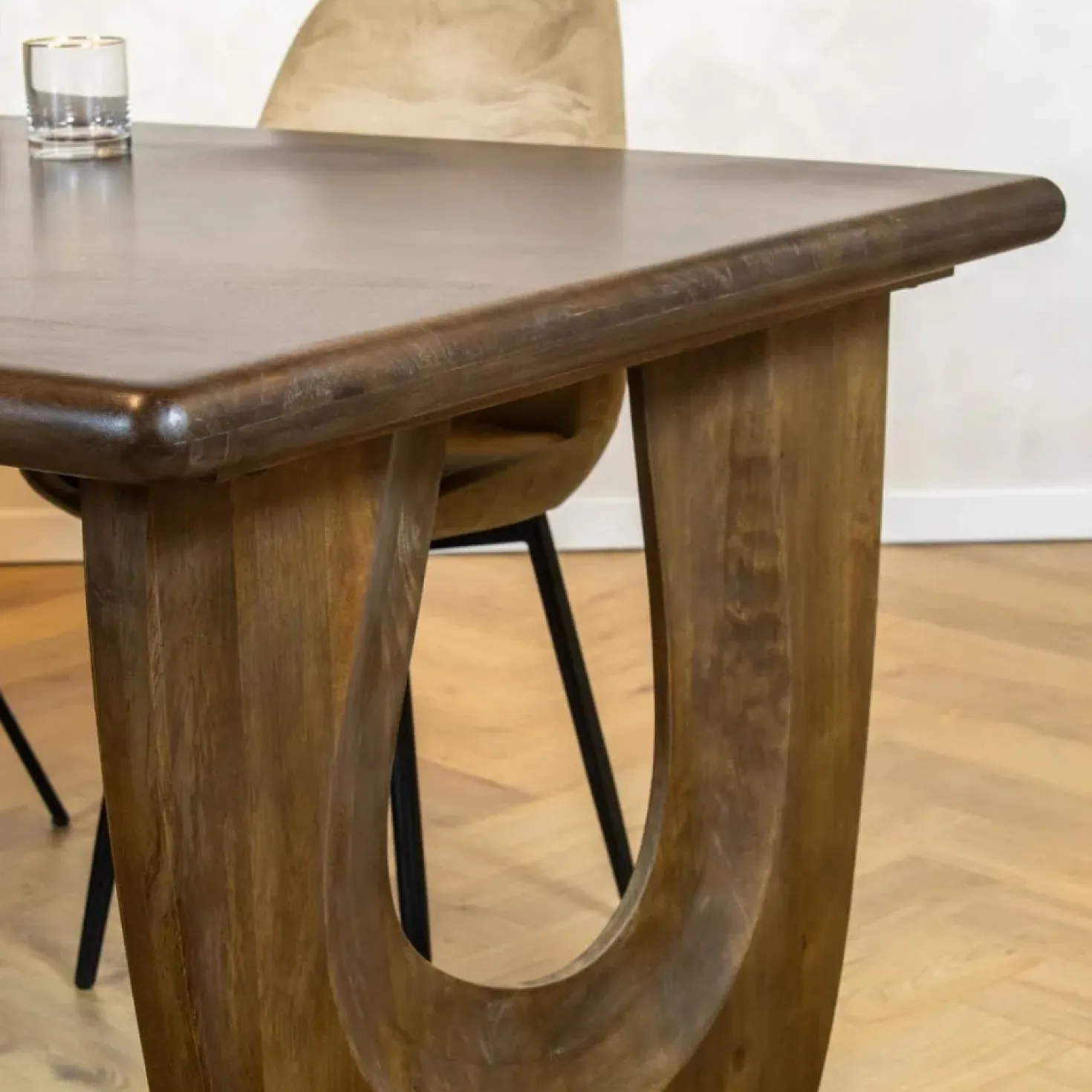 Tobias Eetkamertafel Walnoot 220cm