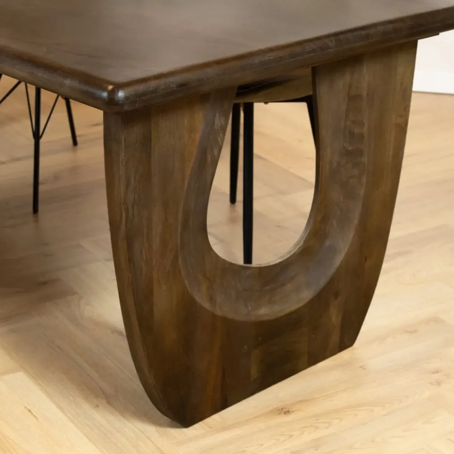 Tobias Eetkamertafel Walnoot 280cm